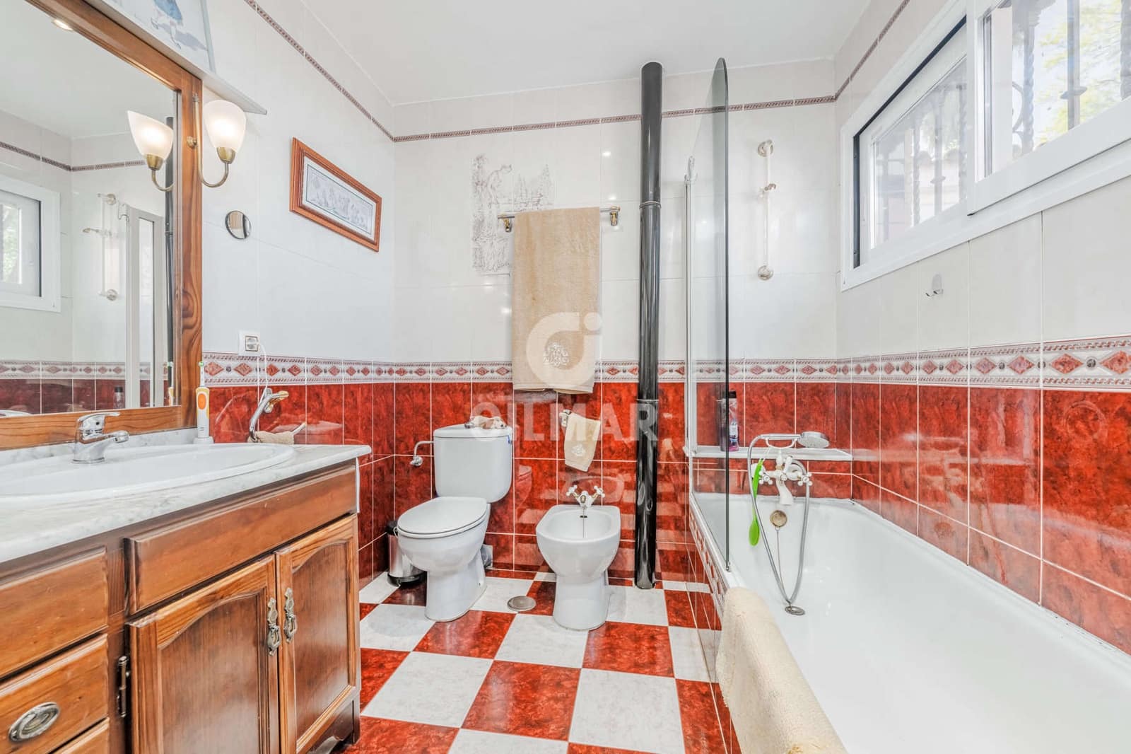 5 bedroom Semi-detached Villa for sale in Gelves with pool - € 550,000 (Ref: 9646435)