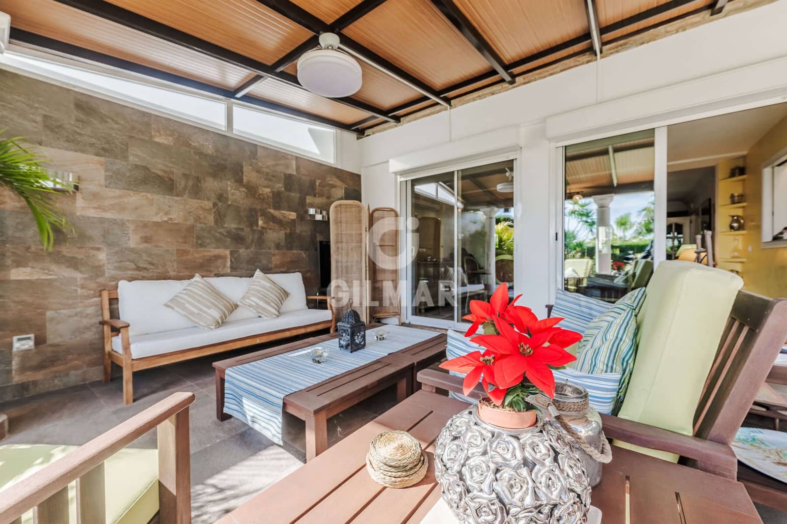 5 bedroom Semi-detached Villa for sale in Gelves with pool - € 550,000 (Ref: 9646435)