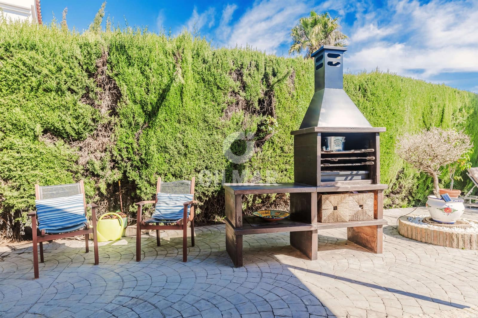 5 bedroom Semi-detached Villa for sale in Gelves with pool - € 550,000 (Ref: 9646435)