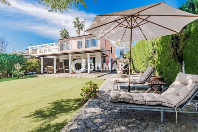 5 sypialnia Dom blizniak na sprzedaż w Gelves z basenem garażem - 515 000 € (Ref: 9646435)