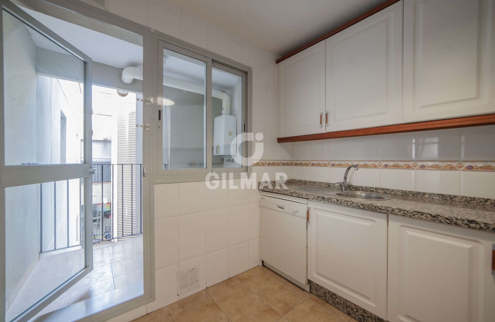 3 bedroom Flat for sale in Seville city with pool garage - € 328,000 (Ref: 9646439)