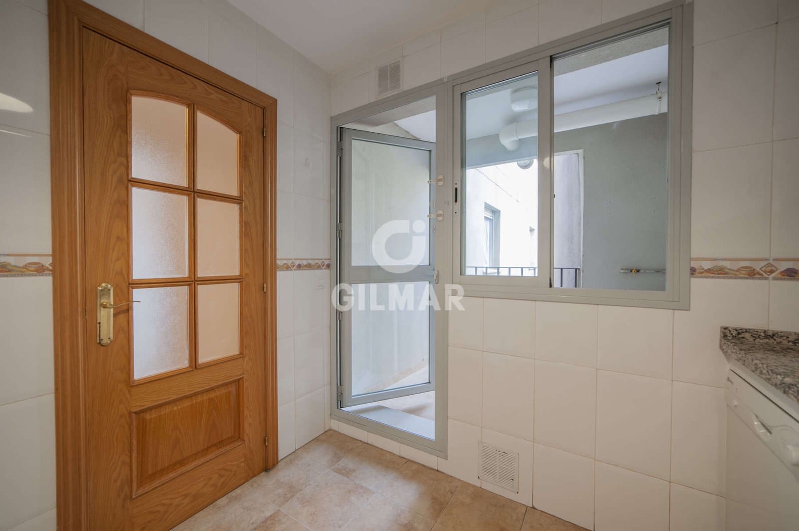 3 bedroom Flat for sale in Seville city with pool garage - € 328,000 (Ref: 9646439)