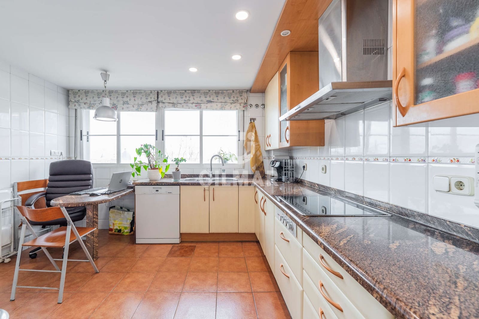 6 sovrum Radhus till salu i Madrid stad med pool garage - 1 435 000 € (Ref: 9650707)