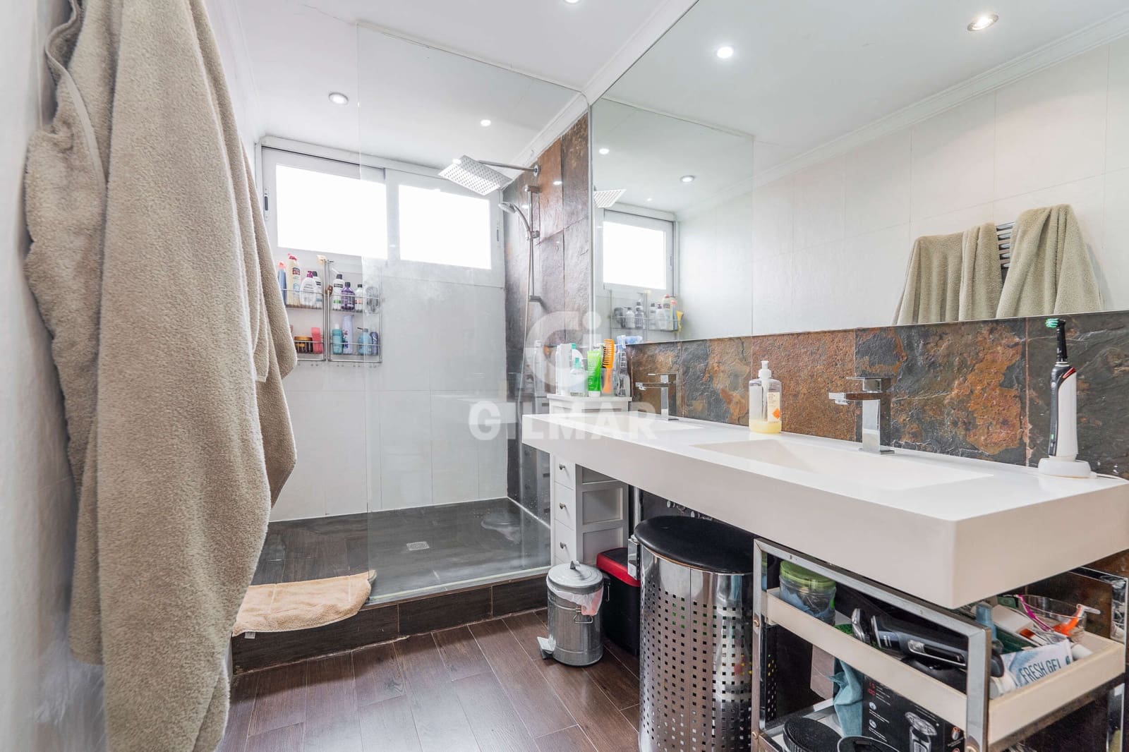 6 sovrum Radhus till salu i Madrid stad med pool garage - 1 435 000 € (Ref: 9650707)