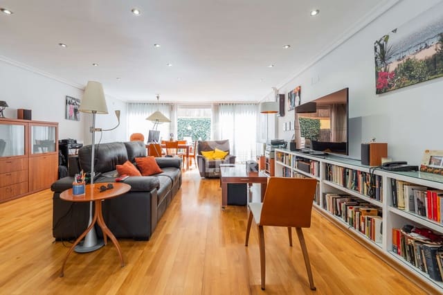 6 sovrum Radhus till salu i Mirasierra, Madrid stad med pool garage - 1 435 000 € (Ref: 9650707)