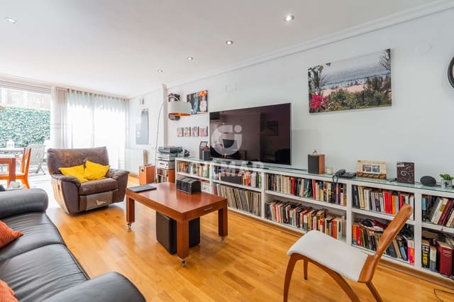 6 sovrum Radhus till salu i Mirasierra, Madrid stad med pool garage - 1 435 000 € (Ref: 9650707)