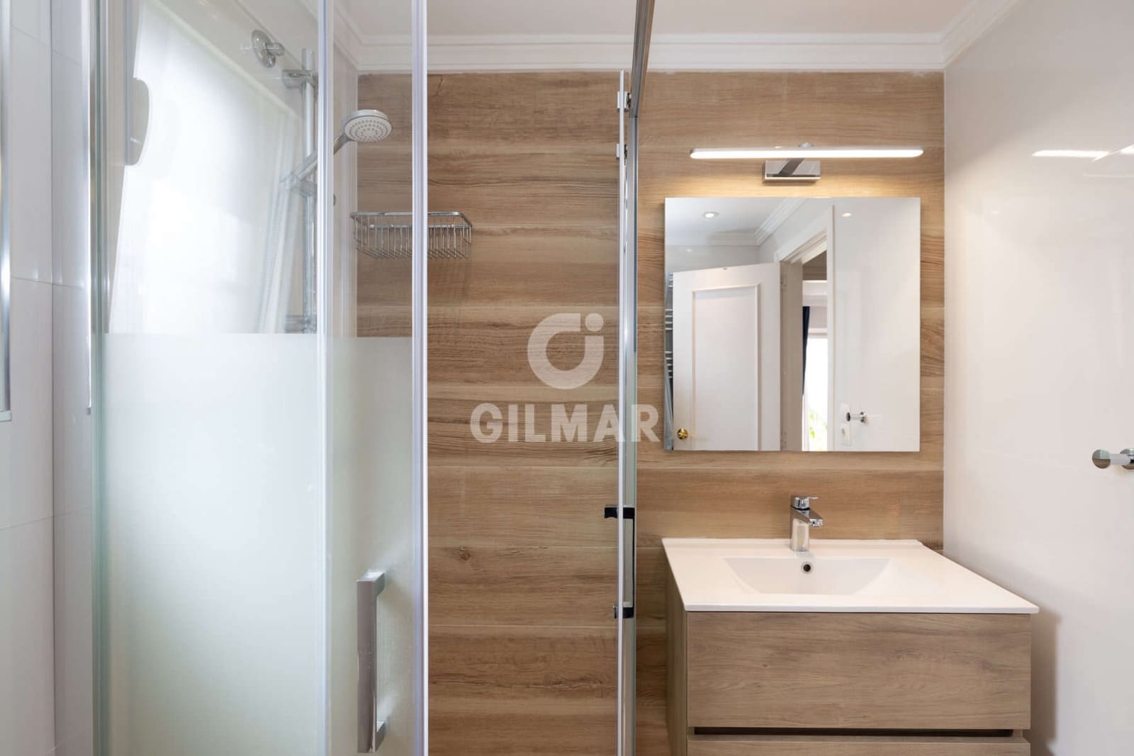 4 chambre Villa/Maison Semi-Mitoyenne à vendre à Estepona avec garage - 768 000 € (Ref: 9652414)