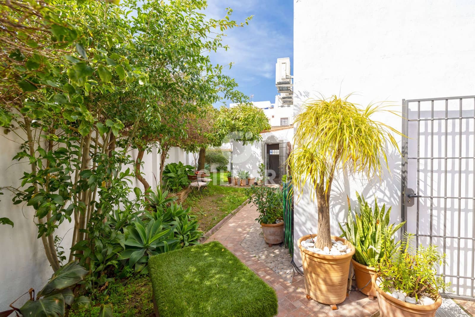 4 chambre Villa/Maison Semi-Mitoyenne à vendre à Estepona avec garage - 768 000 € (Ref: 9652414)