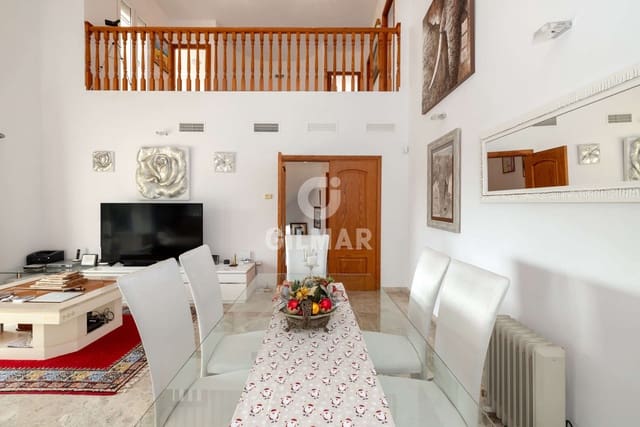 Chalet de 5 habitaciones en Bahia de Casares, Casares en venta con piscina - 1.200.000 € (Ref: 9652415)