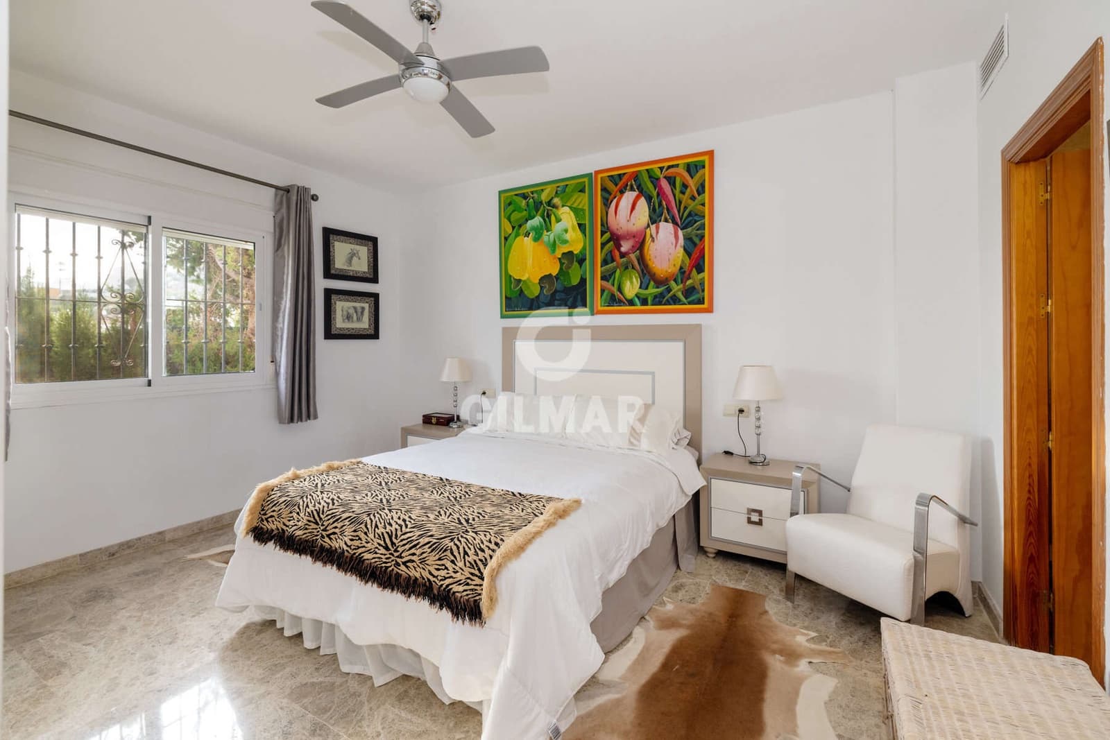 Chalet de 5 habitaciones en Bahia de Casares en venta con piscina - 1.200.000 € (Ref: 9652415)