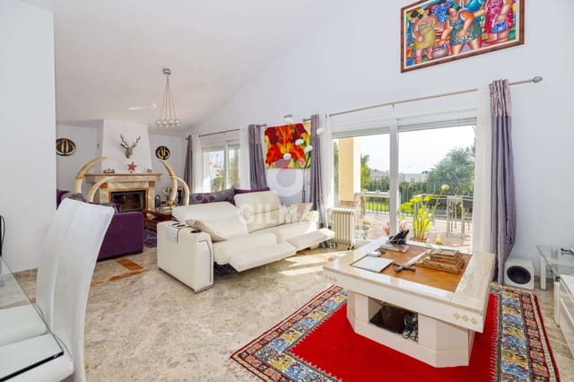 Chalet de 5 habitaciones en Bahia de Casares, Casares en venta con piscina - 1.200.000 € (Ref: 9652415)