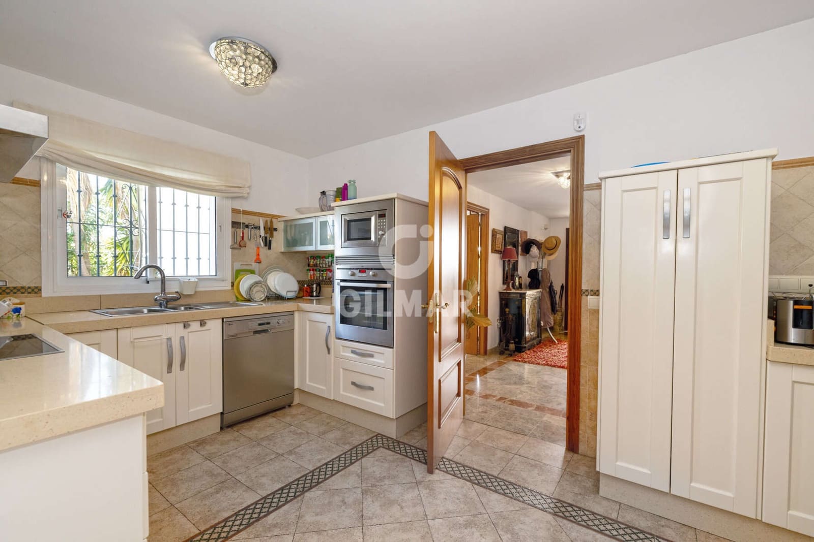 Chalet de 5 habitaciones en Bahia de Casares en venta con piscina - 1.200.000 € (Ref: 9652415)