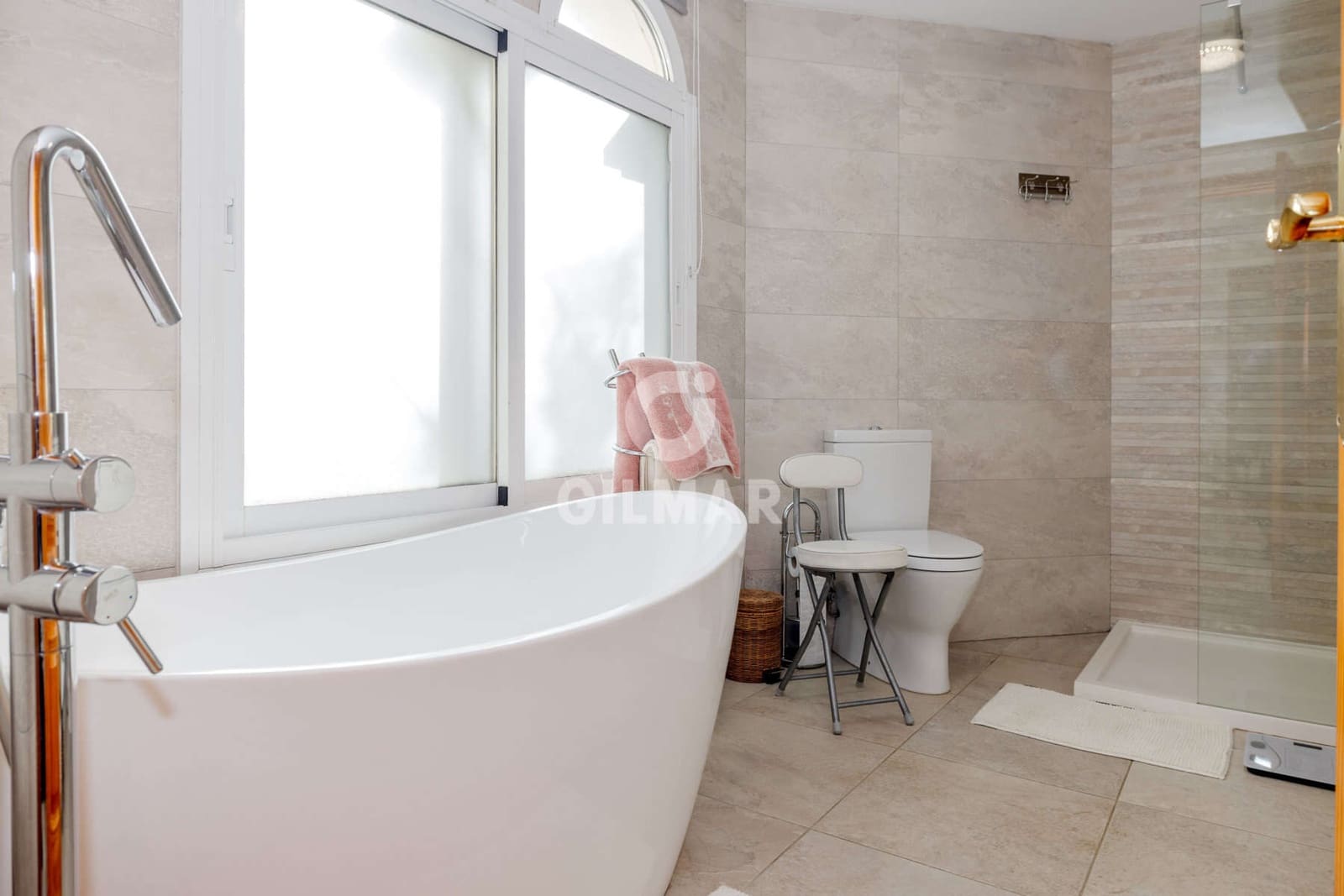 Chalet de 5 habitaciones en Bahia de Casares en venta con piscina - 1.200.000 € (Ref: 9652415)