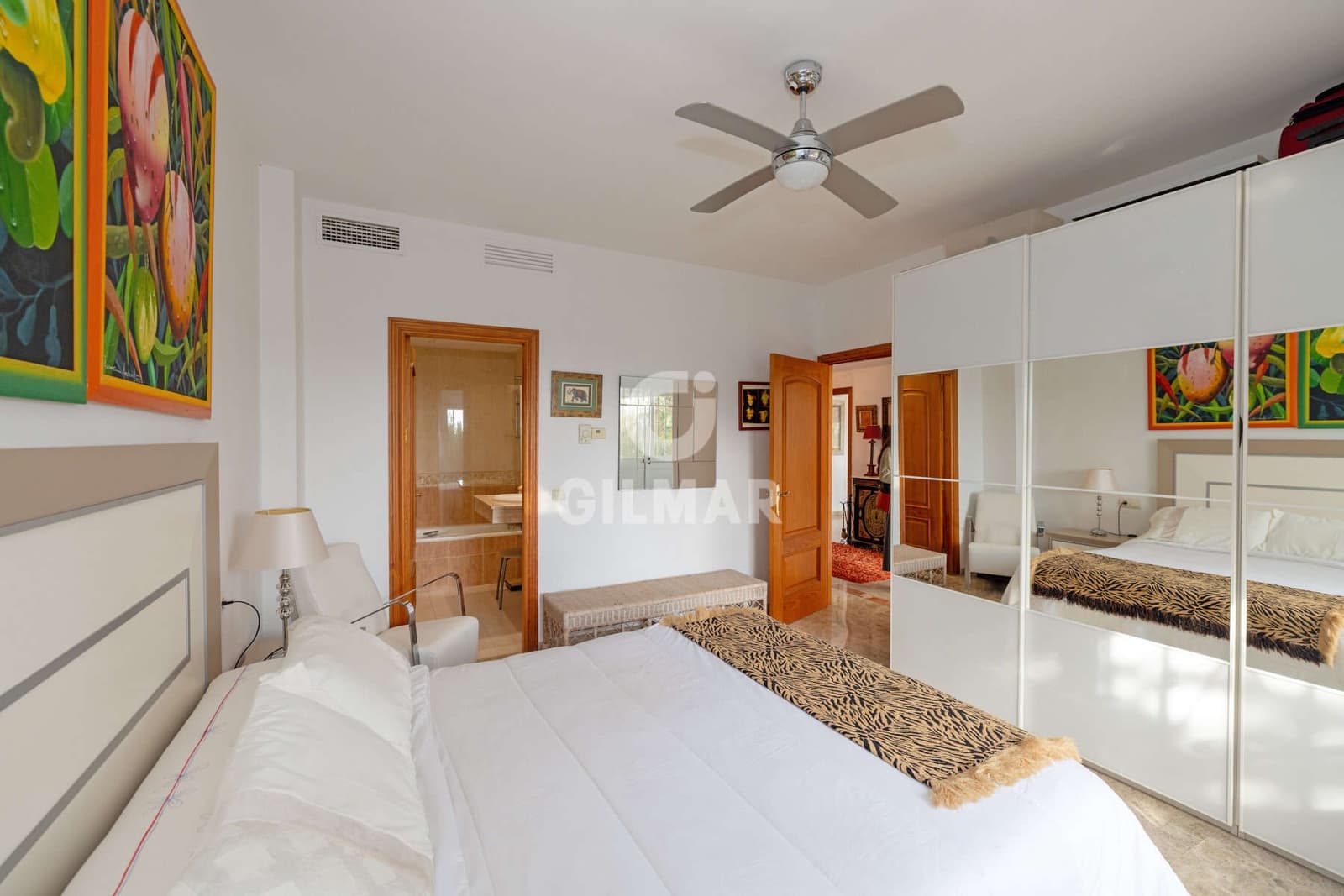 Chalet de 5 habitaciones en Bahia de Casares en venta con piscina - 1.200.000 € (Ref: 9652415)