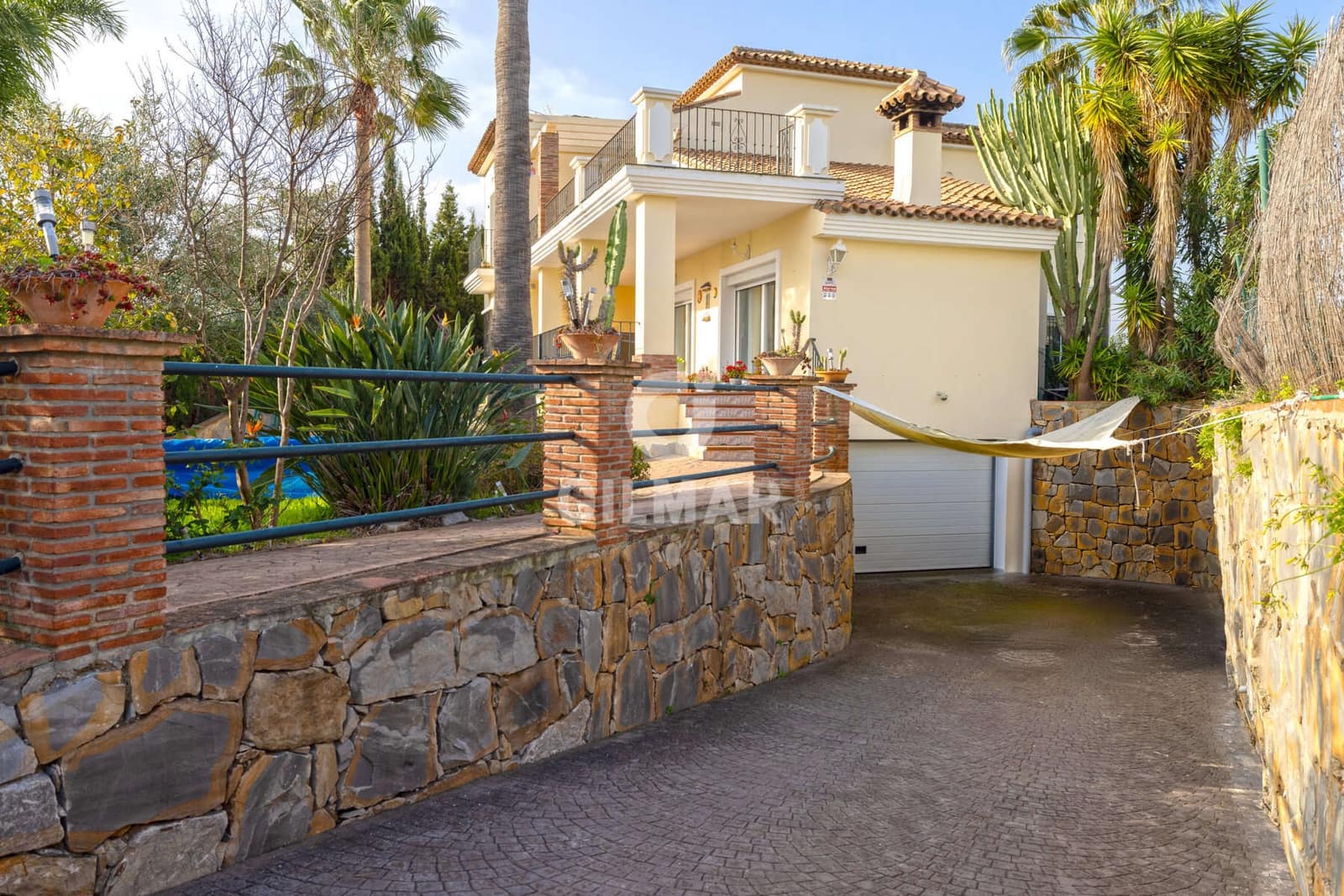 Chalet de 5 habitaciones en Bahia de Casares en venta con piscina - 1.200.000 € (Ref: 9652415)