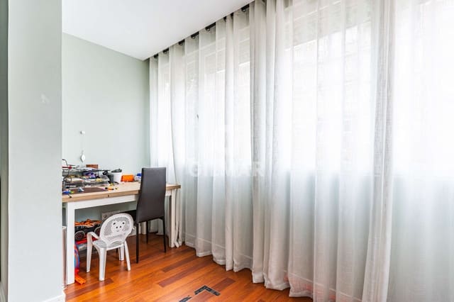 Piso de 3 habitaciones en Mirasierra, Madrid ciudad en venta con piscina garaje - 735.000 € (Ref: 9653325)