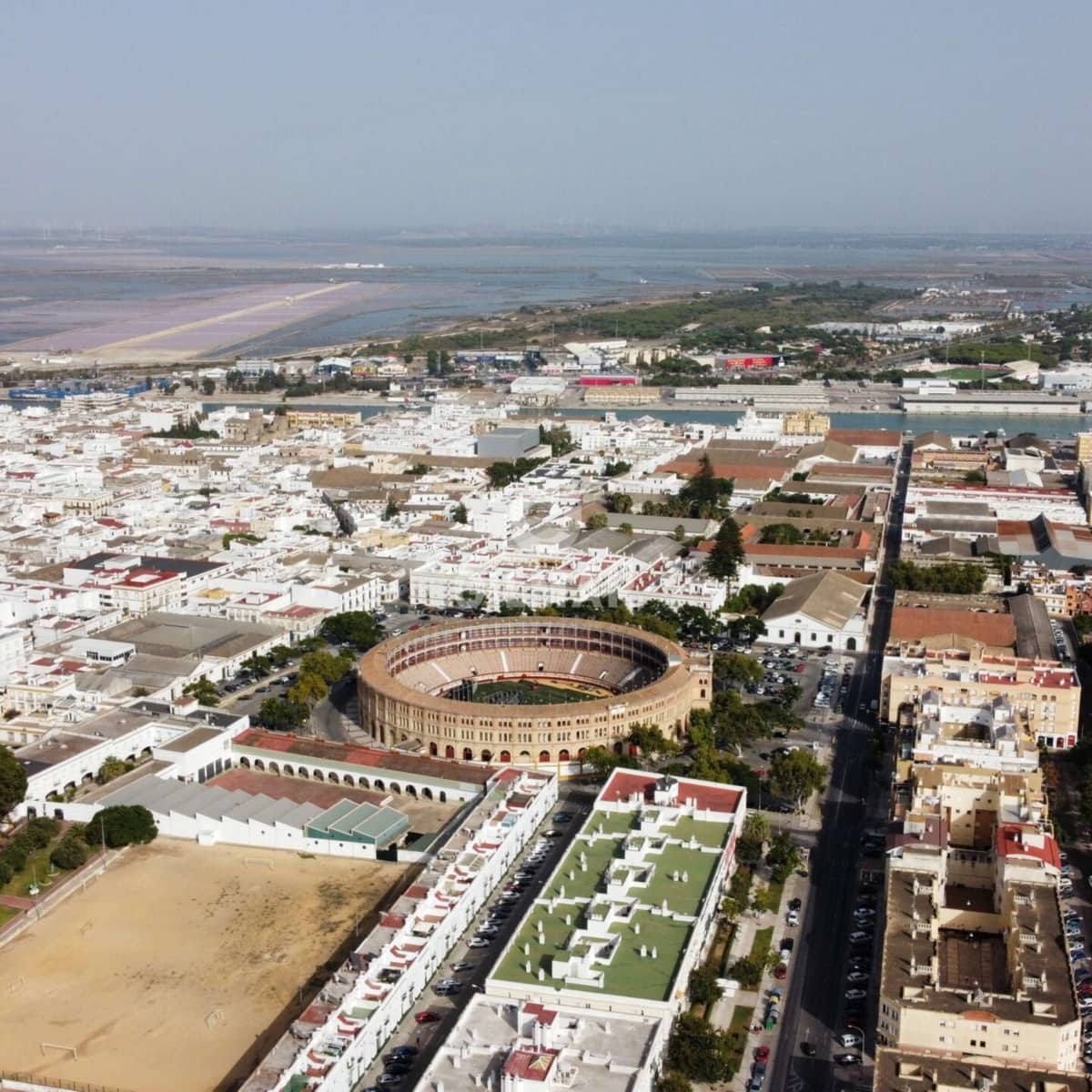 Komercyjne na sprzedaż w El Puerto de Santa Maria - 445 000 € (Ref: 9654355)