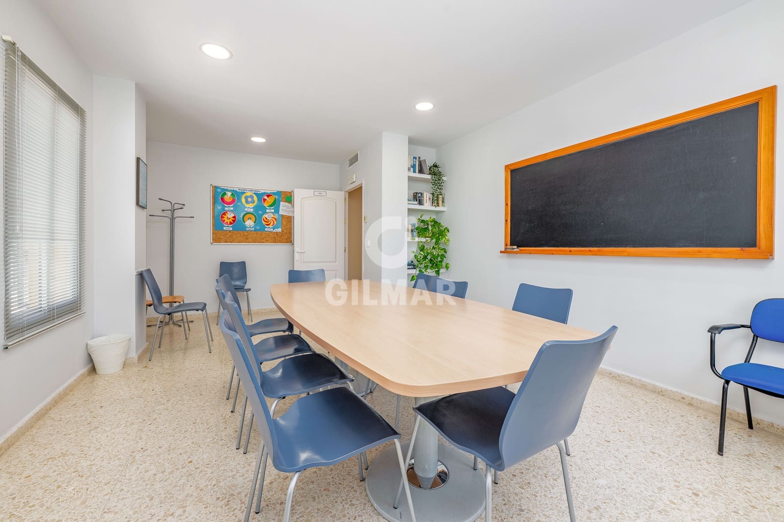 Erhverv til salg i El Puerto de Santa Maria - € 450.000 (Ref: 9654355)
