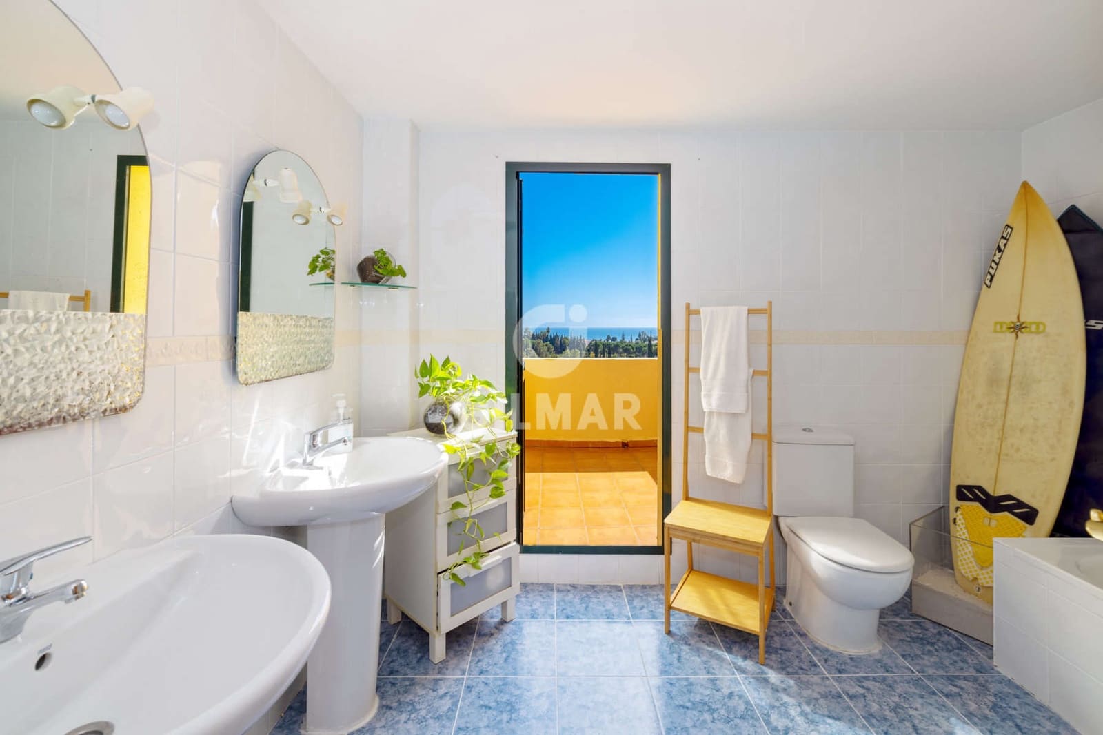 3 makuuhuone Kattohuoneisto myytävänä paikassa Estepona mukana 
autotalli - 595 000 € (Ref: 9656515)