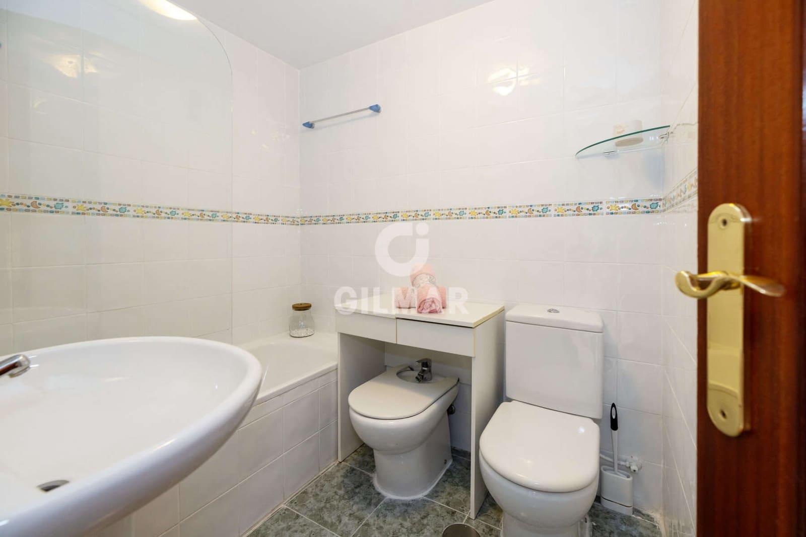 3 makuuhuone Kattohuoneisto myytävänä paikassa Estepona mukana 
autotalli - 595 000 € (Ref: 9656515)