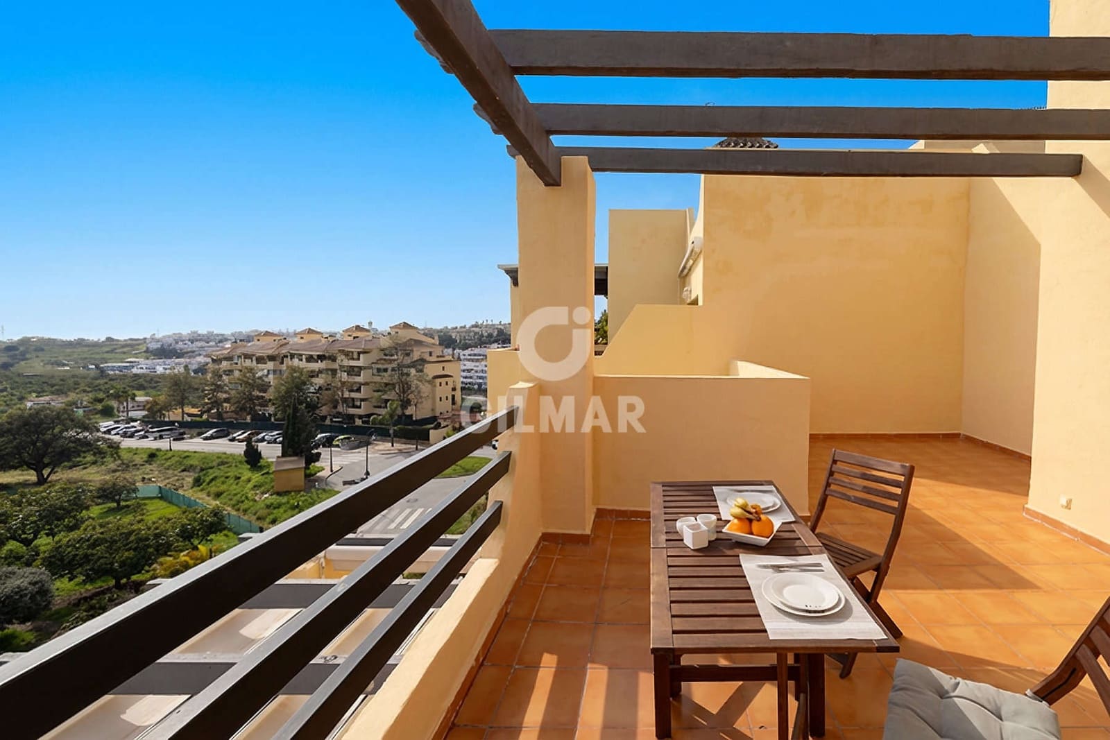 3 makuuhuone Kattohuoneisto myytävänä paikassa Estepona mukana 
autotalli - 595 000 € (Ref: 9656515)