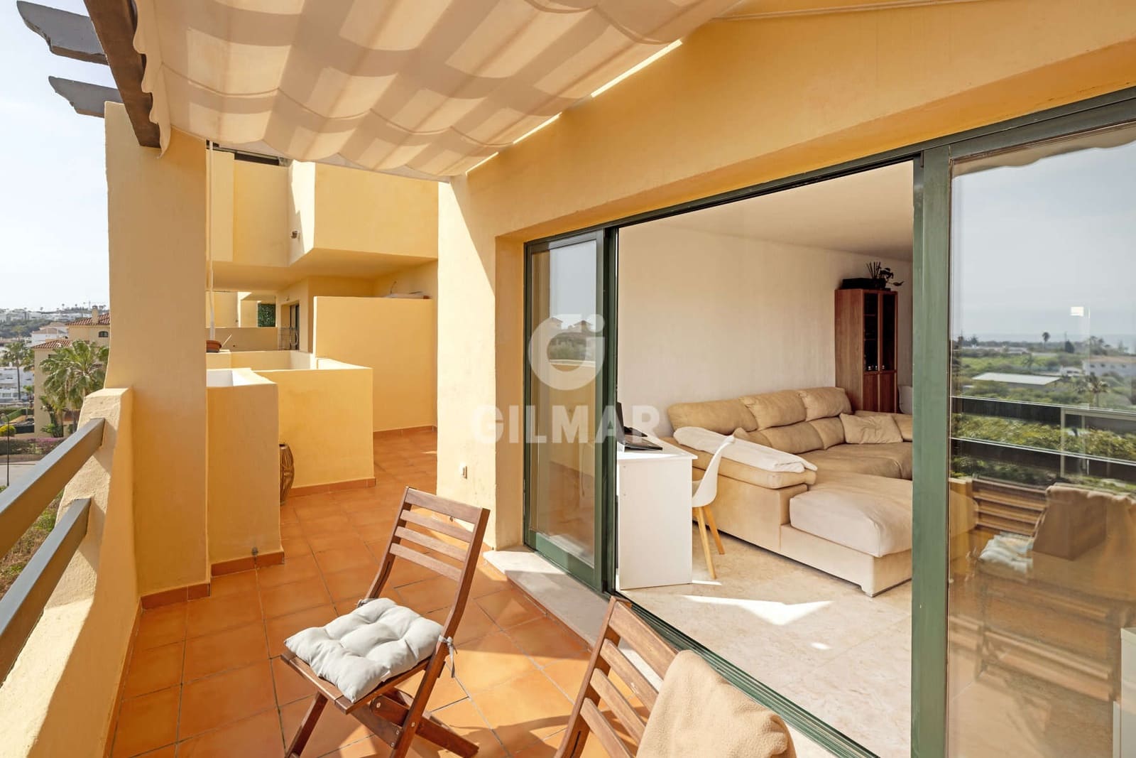 3 makuuhuone Kattohuoneisto myytävänä paikassa Estepona mukana 
autotalli - 595 000 € (Ref: 9656515)