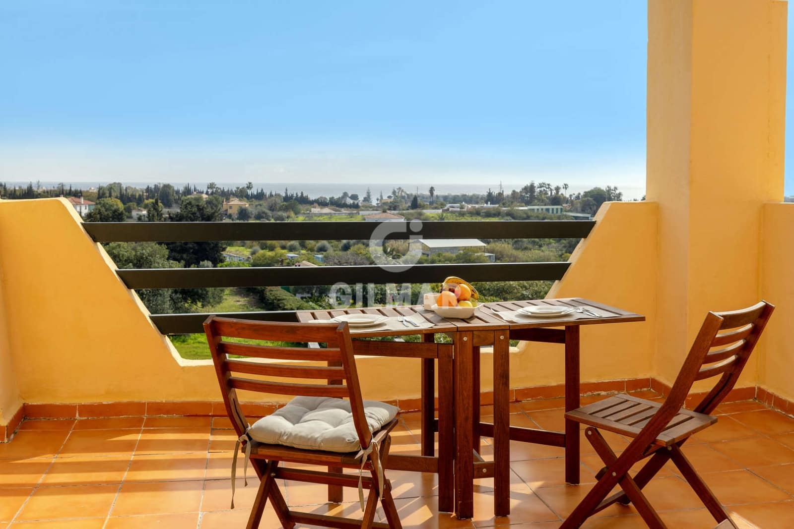 3 makuuhuone Kattohuoneisto myytävänä paikassa Estepona mukana 
autotalli - 595 000 € (Ref: 9656515)