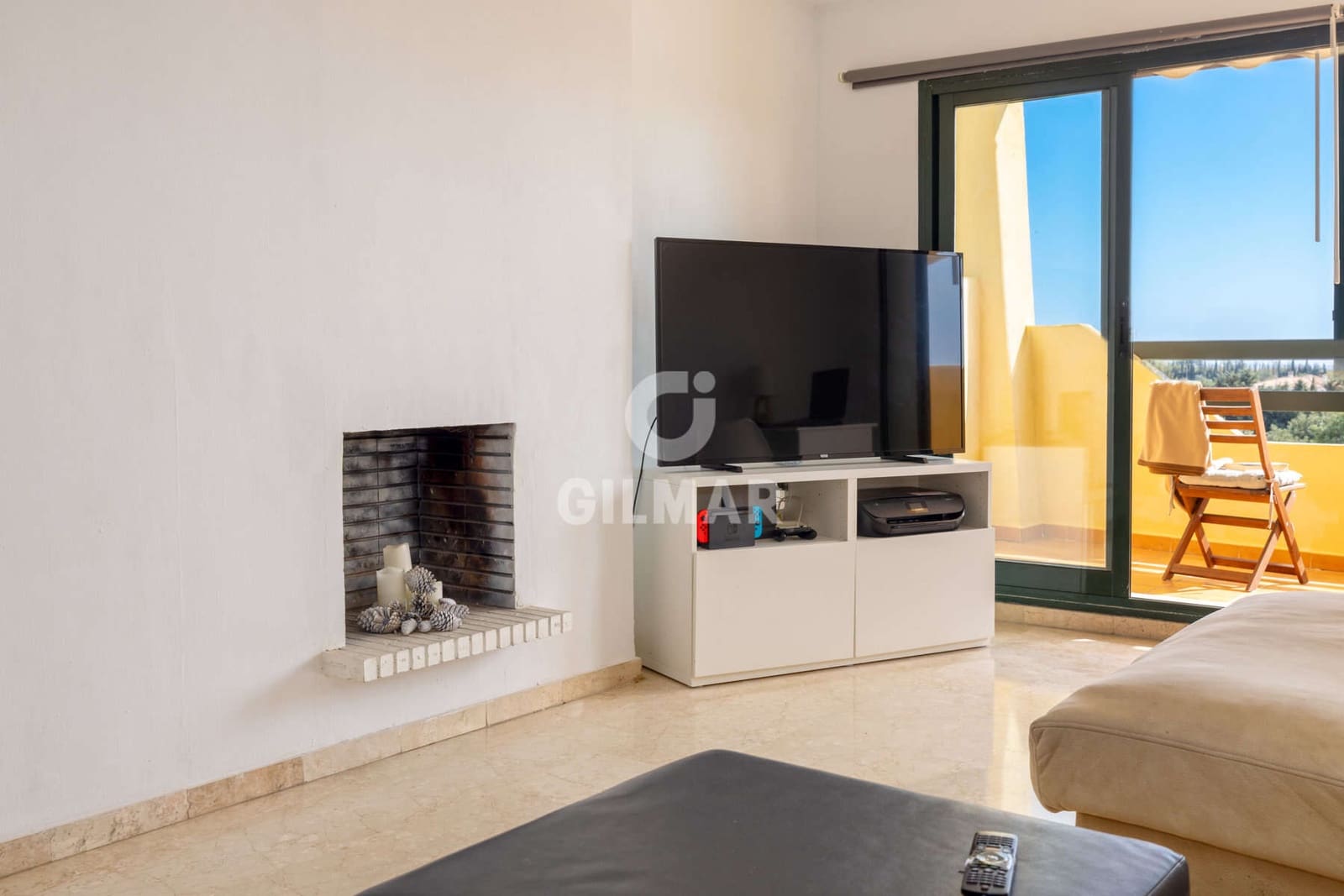 3 makuuhuone Kattohuoneisto myytävänä paikassa Estepona mukana 
autotalli - 595 000 € (Ref: 9656515)