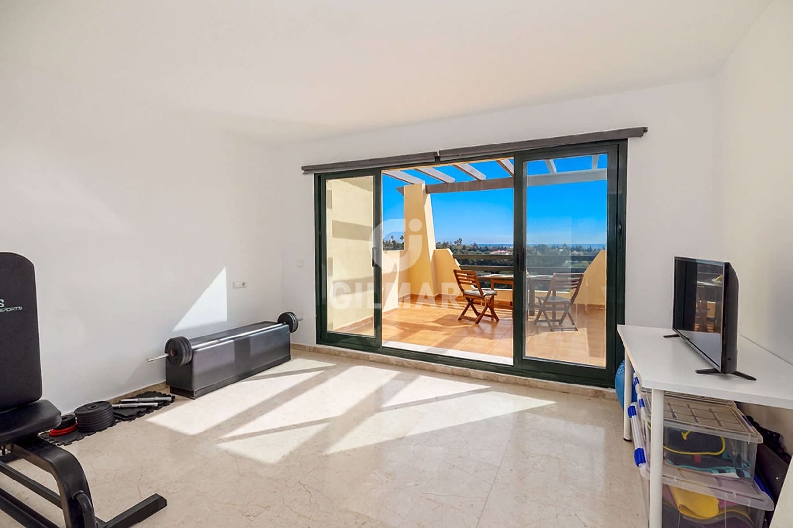 3 makuuhuone Kattohuoneisto myytävänä paikassa Estepona mukana 
autotalli - 595 000 € (Ref: 9656515)