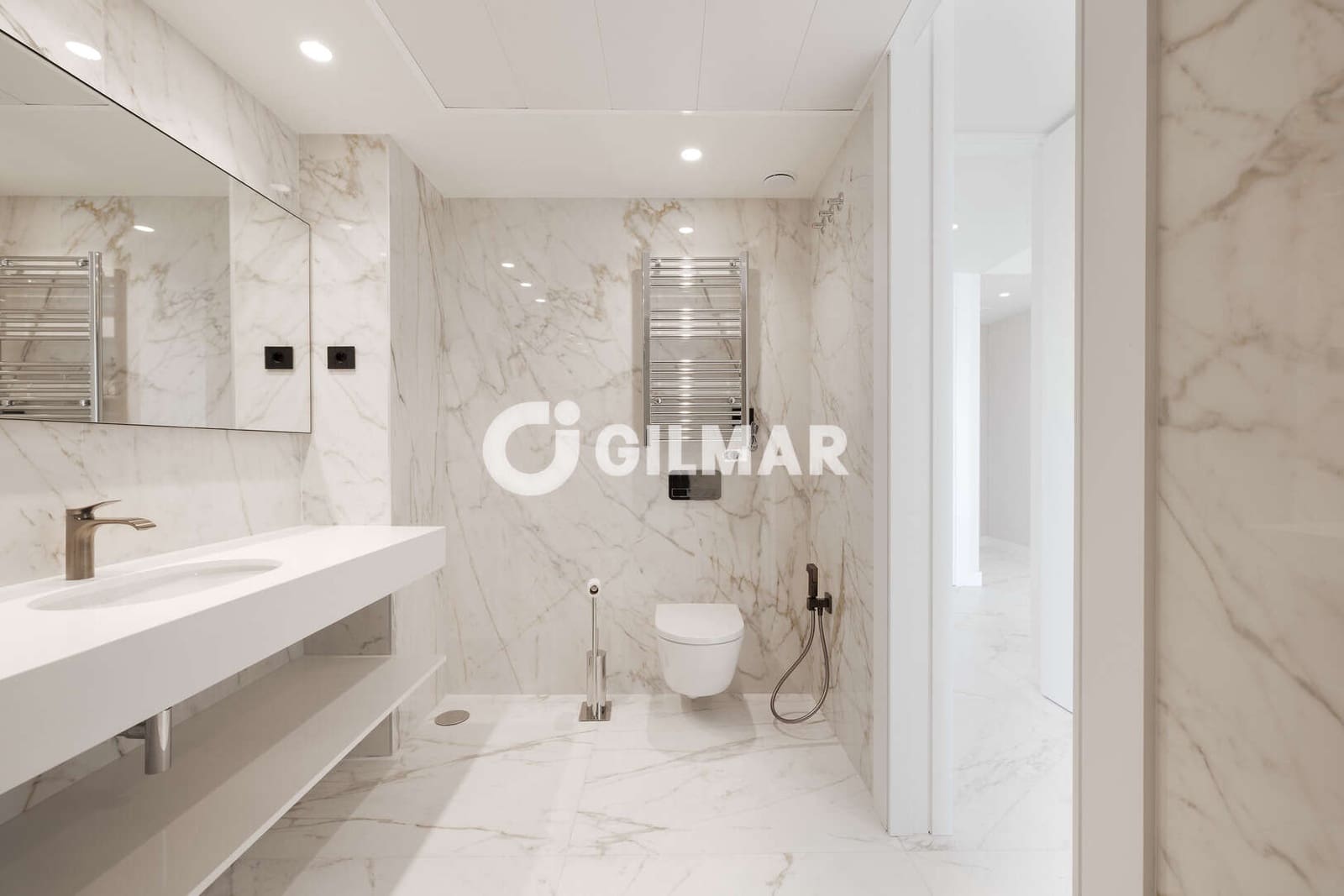 3 soverom Leilighet til salgs i Estepona med svømmebasseng garasje - € 1 258 290 (Ref: 9657020)