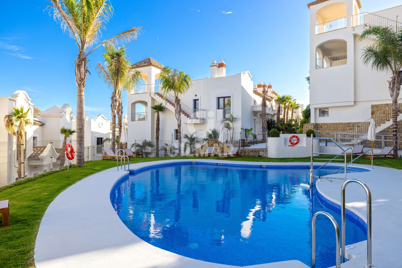 3 bedroom Terraced Villa for sale in Estepona - € 574,750 (Ref: 9657030)