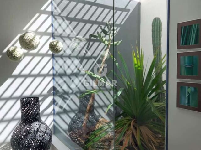 5 bedroom Villa for sale in Torviscas, Adeje with pool garage - € 2,000,000 (Ref: 9658016)