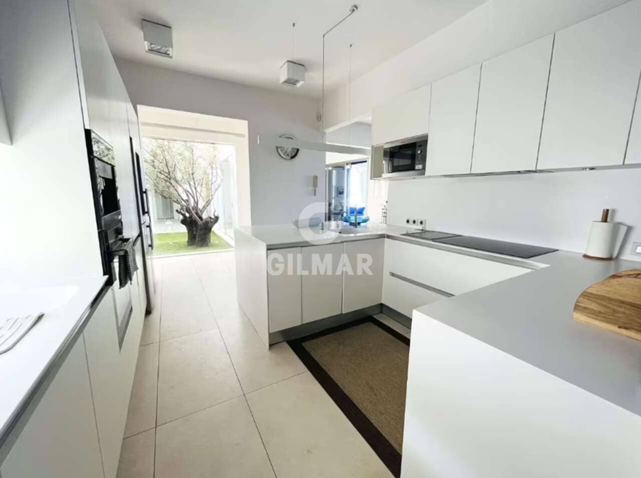 5 slaapkamer Villa te koop in Torviscas met zwembad garage - € 2.000.000 (Ref: 9658016)