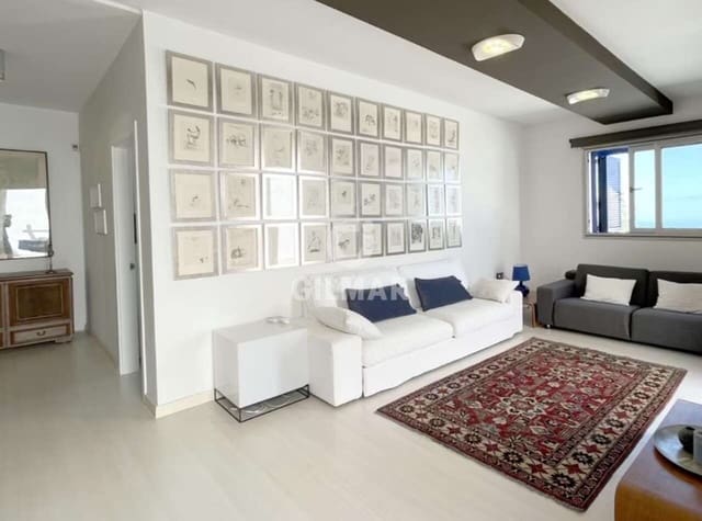 5 bedroom Villa for sale in Torviscas, Adeje with pool garage - € 2,000,000 (Ref: 9658016)