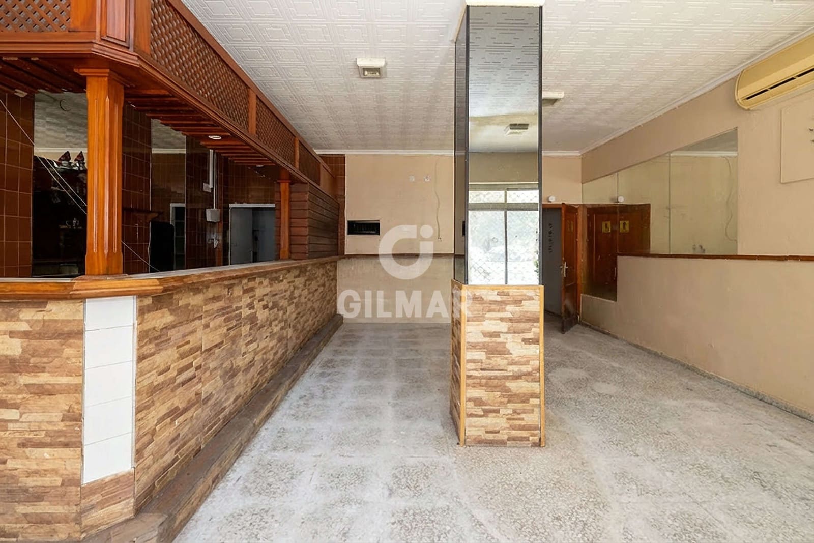 Kommersiell till salu i Estepona - 236 000 € (Ref: 9658017)