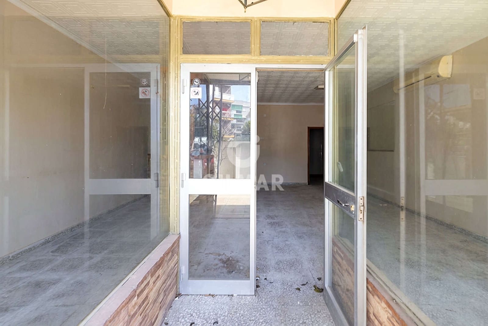 Kommersiell till salu i Estepona - 236 000 € (Ref: 9658017)