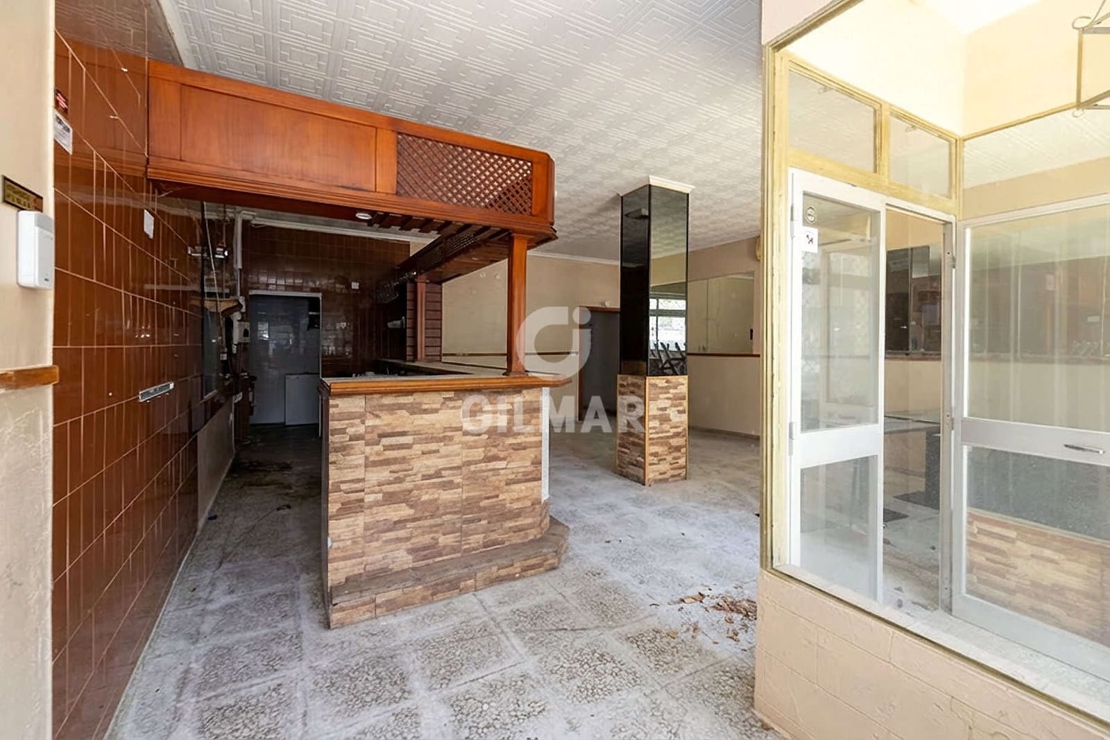 Kommersiell till salu i Estepona - 236 000 € (Ref: 9658017)