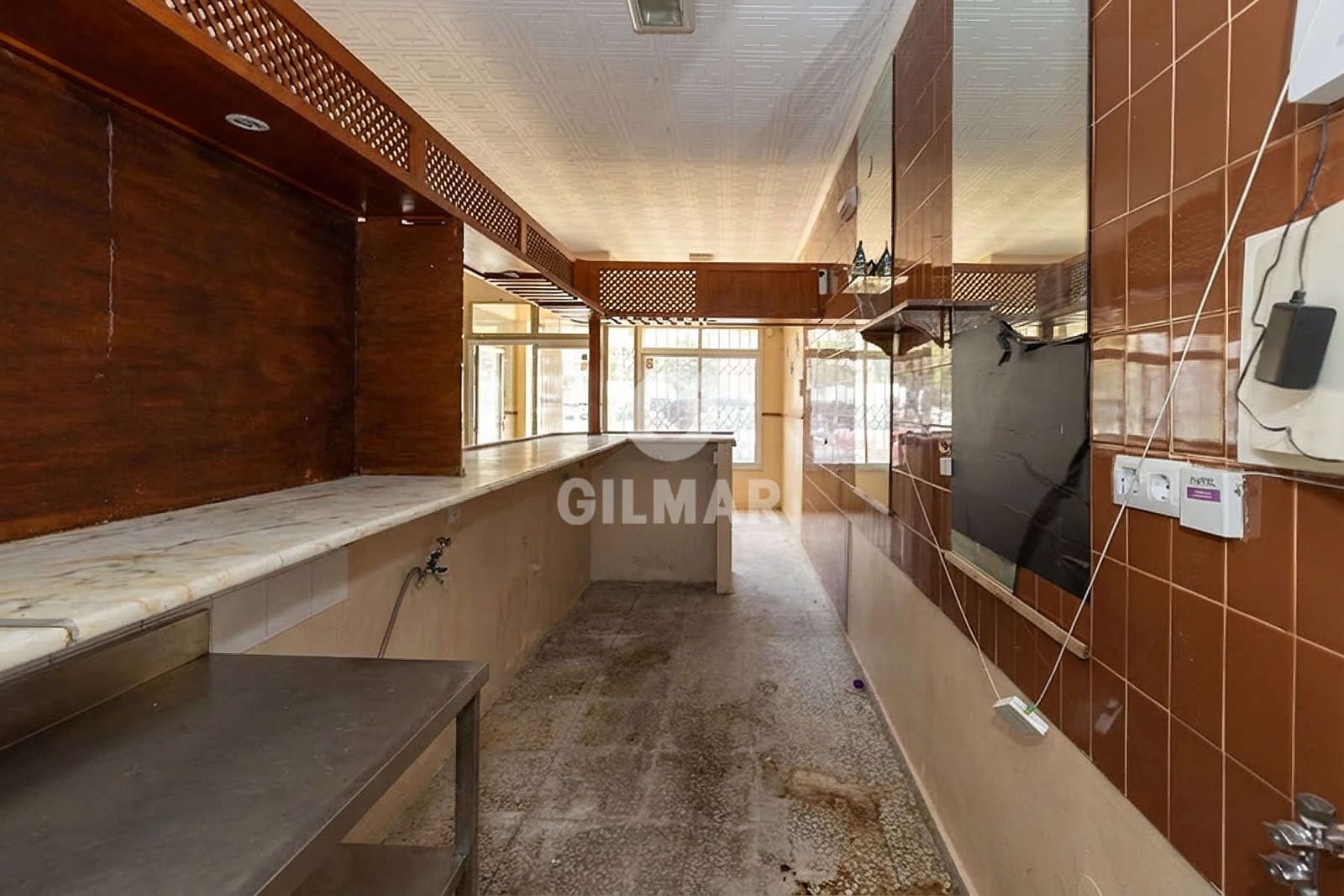 Kommersiell till salu i Estepona - 236 000 € (Ref: 9658017)