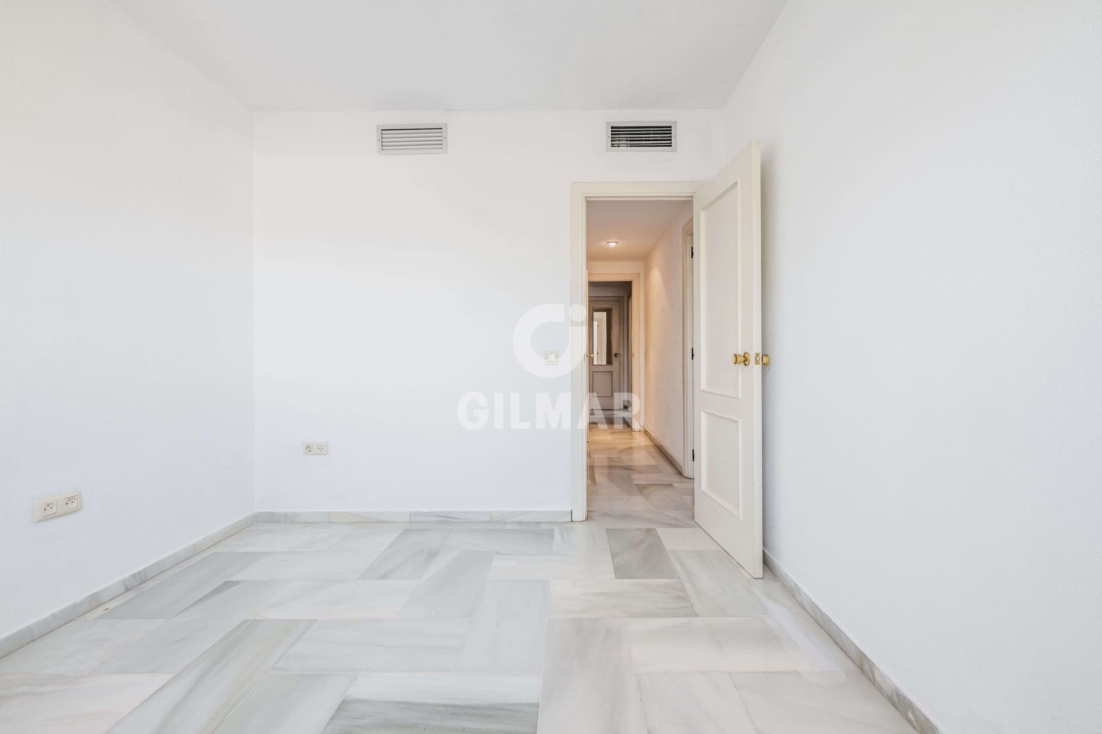 3 slaapkamer Flat te koop in Torremolinos met zwembad garage - € 800.000 (Ref: 9659776)