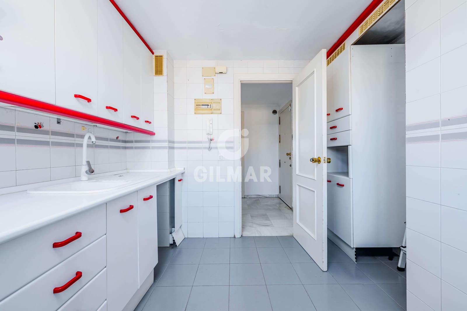 3 slaapkamer Flat te koop in Torremolinos met zwembad garage - € 800.000 (Ref: 9659776)