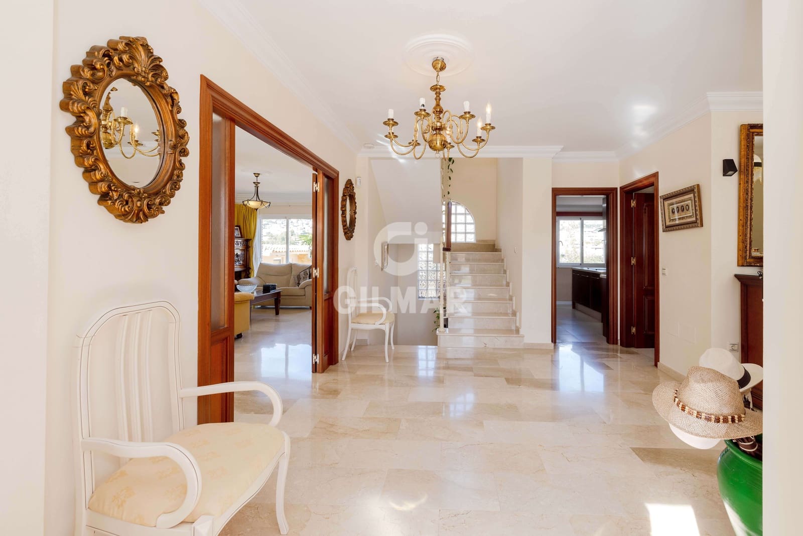 5 slaapkamer Villa te koop in Torrequebrada met zwembad - € 1.250.000 (Ref: 9659777)