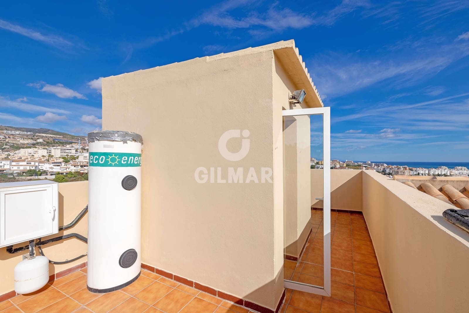 5 slaapkamer Villa te koop in Torrequebrada met zwembad - € 1.250.000 (Ref: 9659777)