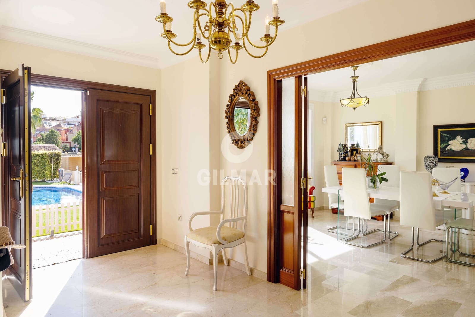 5 slaapkamer Villa te koop in Torrequebrada met zwembad - € 1.250.000 (Ref: 9659777)