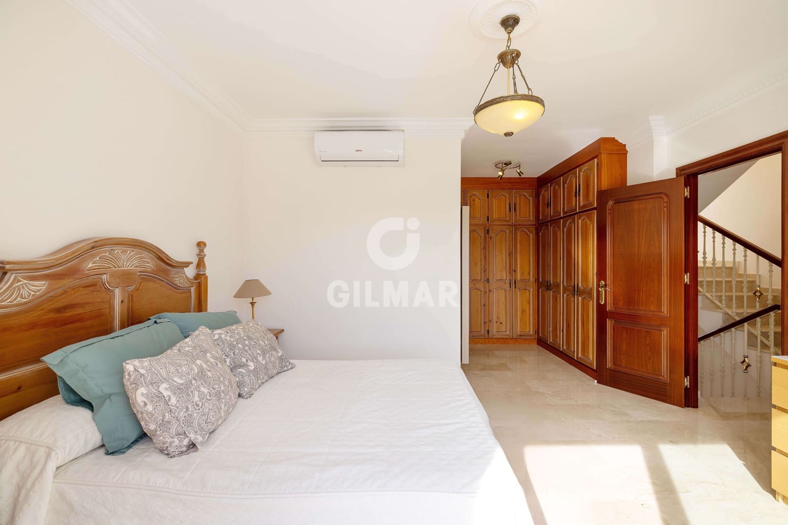 5 slaapkamer Villa te koop in Torrequebrada met zwembad - € 1.250.000 (Ref: 9659777)