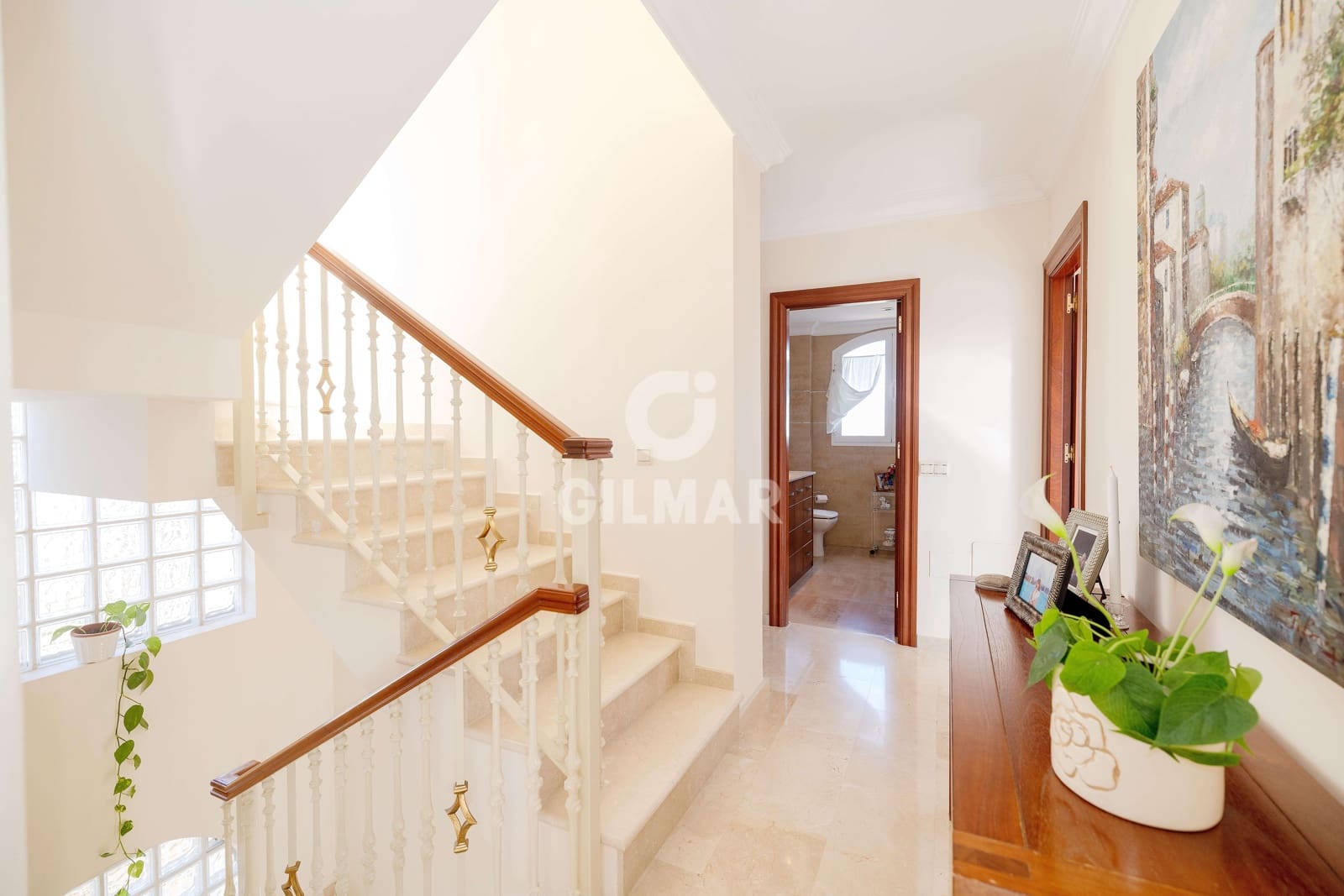 5 slaapkamer Villa te koop in Torrequebrada met zwembad - € 1.250.000 (Ref: 9659777)