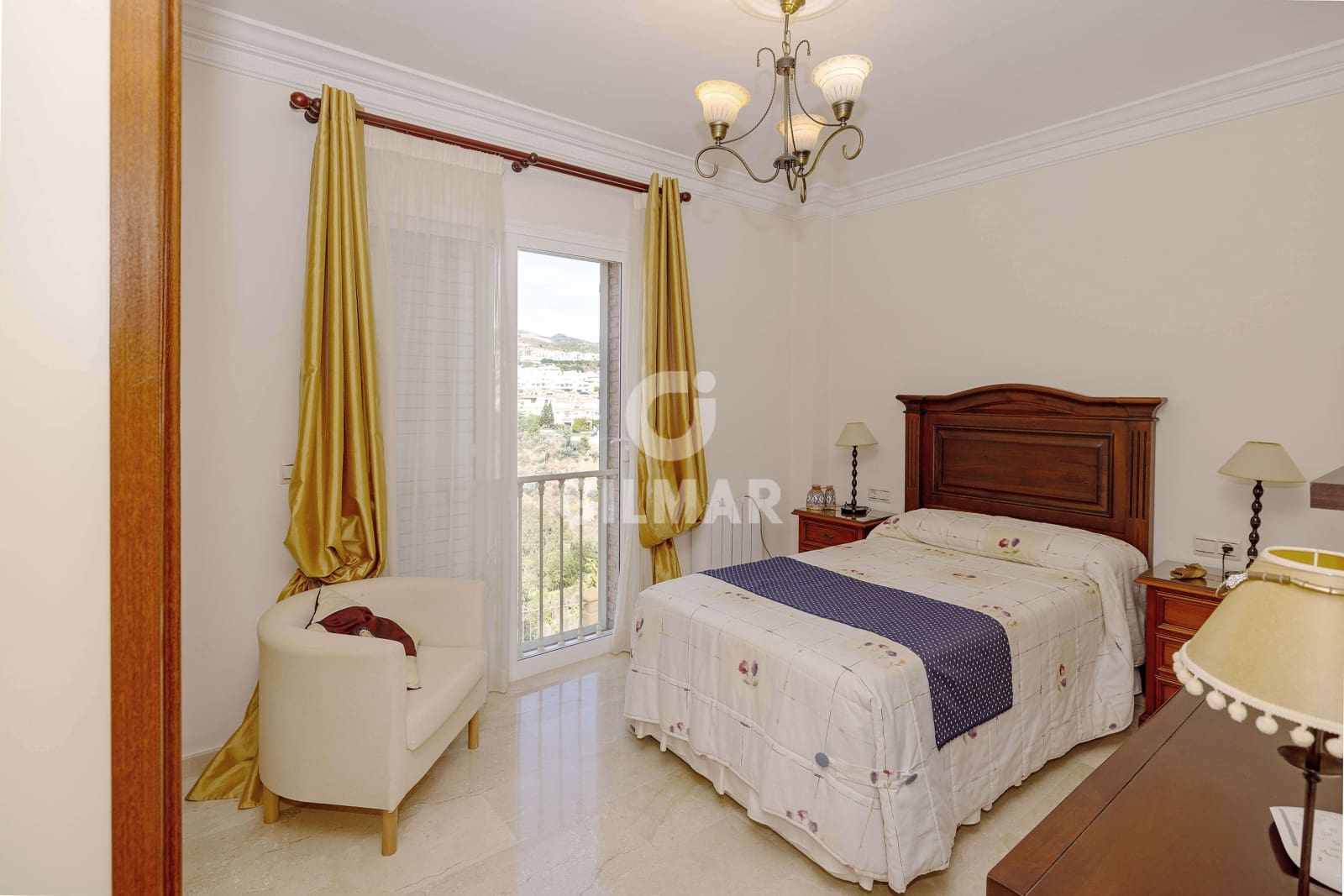 5 slaapkamer Villa te koop in Torrequebrada met zwembad - € 1.250.000 (Ref: 9659777)