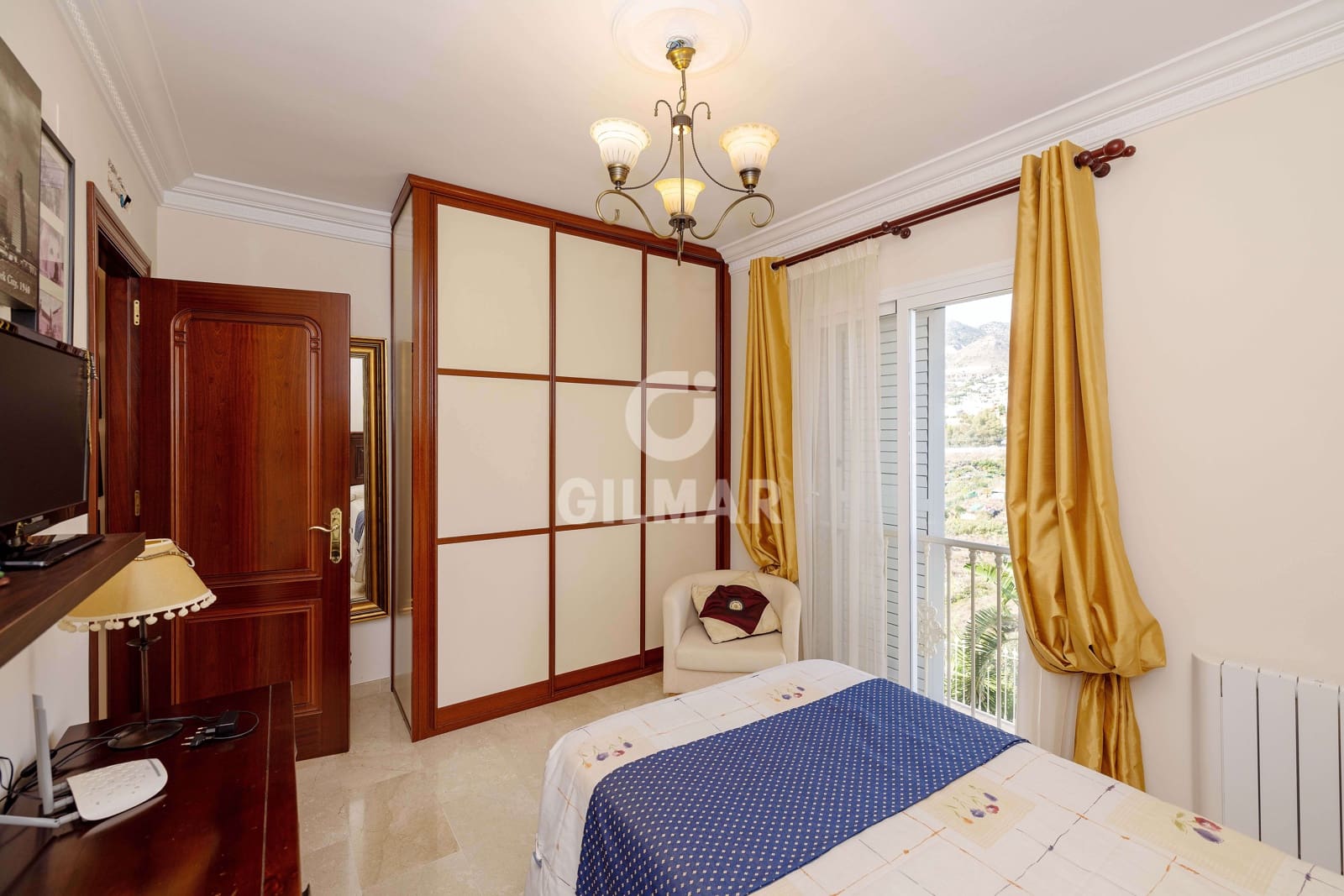 5 slaapkamer Villa te koop in Torrequebrada met zwembad - € 1.250.000 (Ref: 9659777)