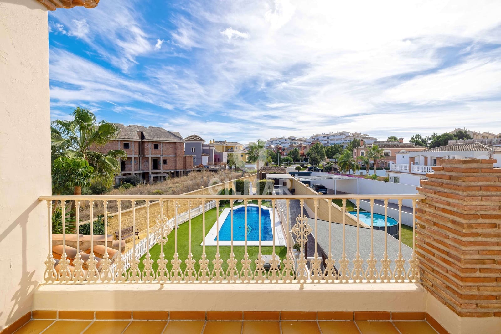 5 slaapkamer Villa te koop in Torrequebrada met zwembad - € 1.250.000 (Ref: 9659777)