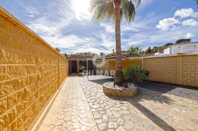 5 slaapkamer Villa te koop in Torrequebrada, Benalmádena met zwembad - € 1.250.000 (Ref: 9659777)