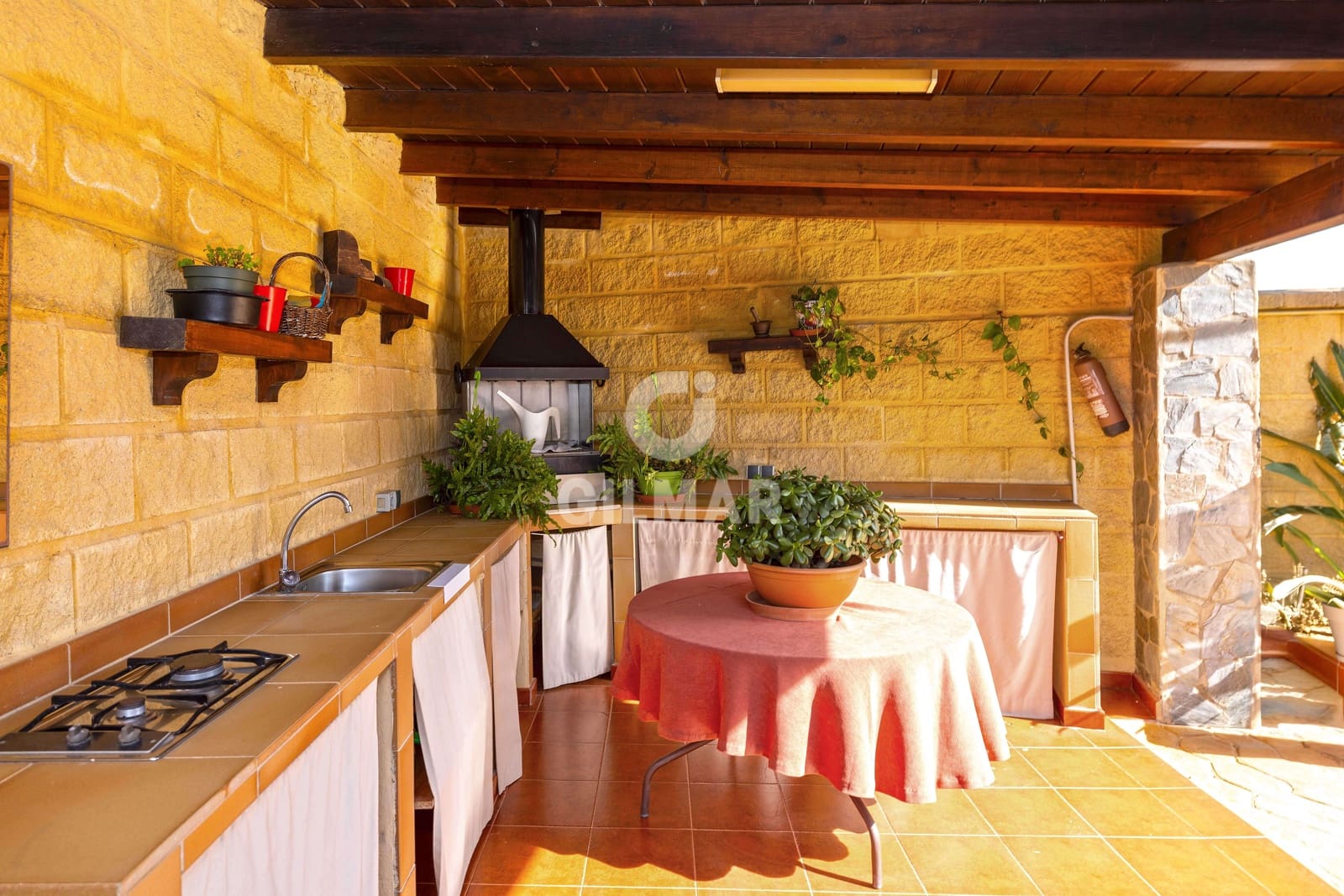 5 slaapkamer Villa te koop in Torrequebrada met zwembad - € 1.250.000 (Ref: 9659777)